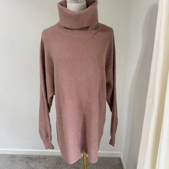Free People Sweaters - Free People Softly Structured Tunic Oversized Ribbed Turtleneck Sweater Rose XS
